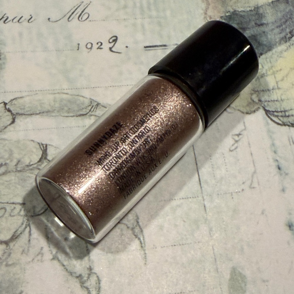 MAC COSMETICS NEW SUNNYDAZE Pigment Loose Powder 2.5G VIAL NEW Eye Shadow HTF